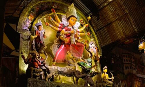 Ahiritola Sarbojanin Durgotsav